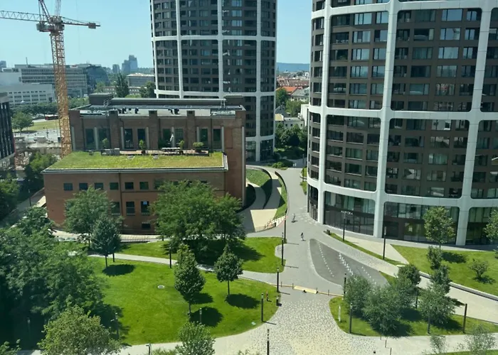 شقة Sky Park By Zaha Hadid- Modern With Garage براتسيلافا